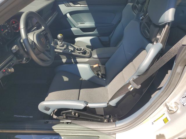 Used 2024  Porsche GT3 image 5