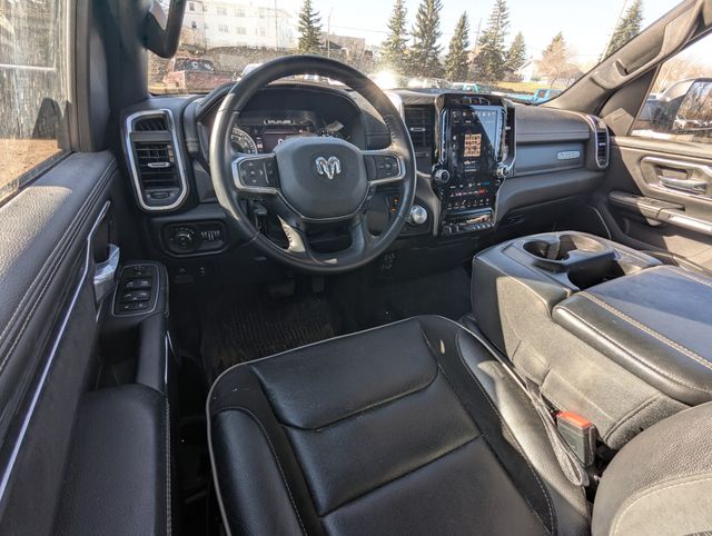 2023 Diamond Black Crystal Pearlcoat Ram 1500 Laramie 4X4 Truck