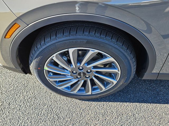 New 2025 Gray Lincoln Reserve image 10