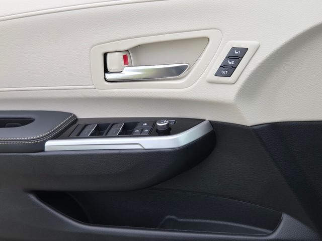 New 2026 Toyota Sienna Van