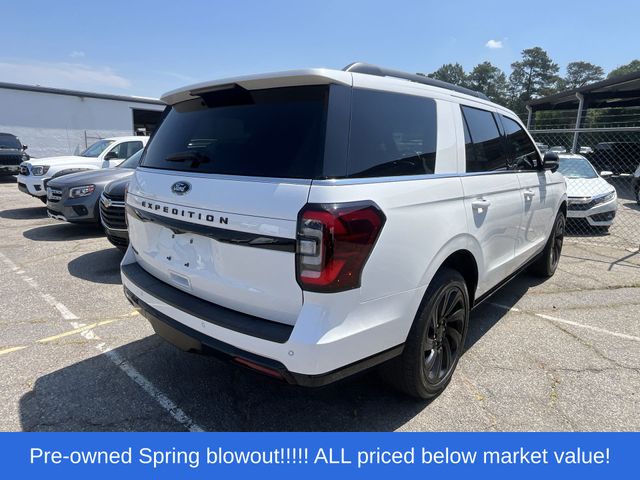 Used 2022 White Ford Limited image 5