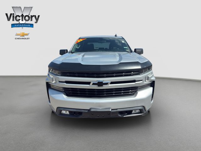 Used 2021  Chevrolet RST image 2