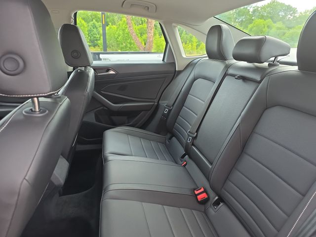 Used 2024 Silver Volkswagen 1.5T SE image 14