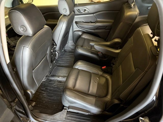 2017 GMC Acadia SLT-1 photo