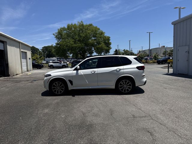 Used 2024 White BMW xDrive40i image 8