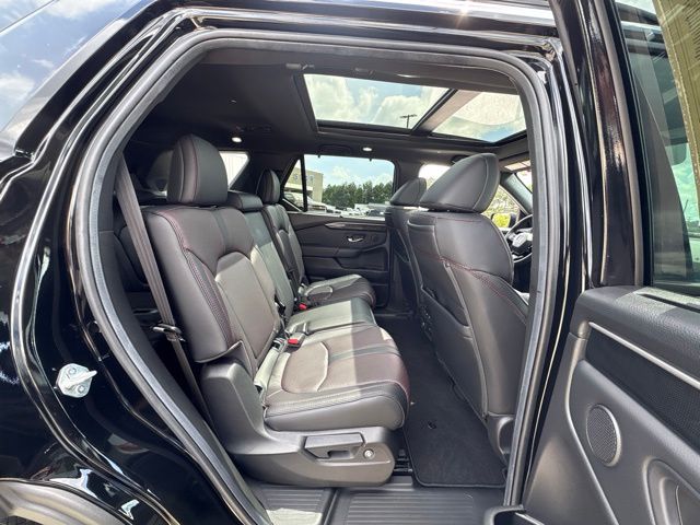 Used 2025 Honda Pilot SUV
