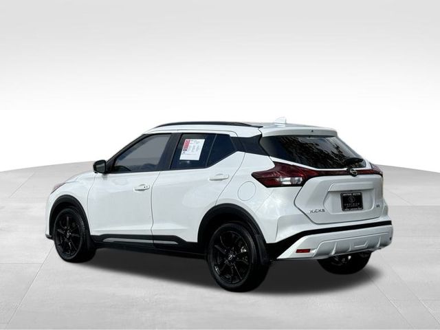 2023 Nissan Kicks SR 3