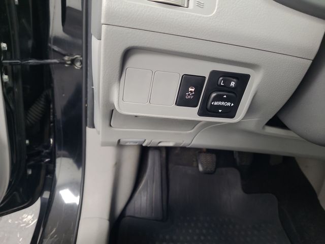 2010 – Toyota – Corolla