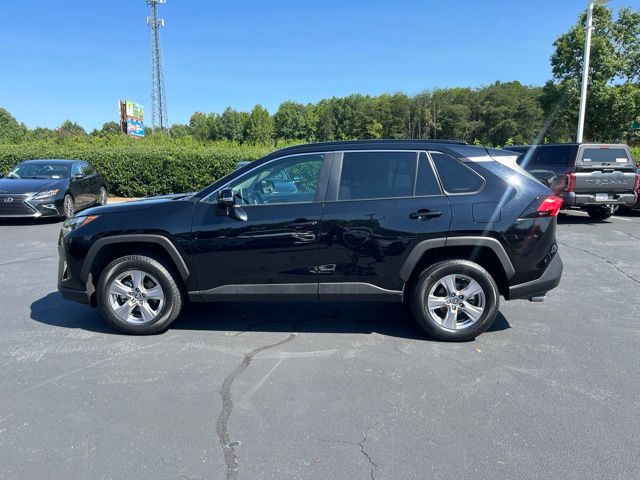 2025 Toyota RAV4 XLE - Photo 14