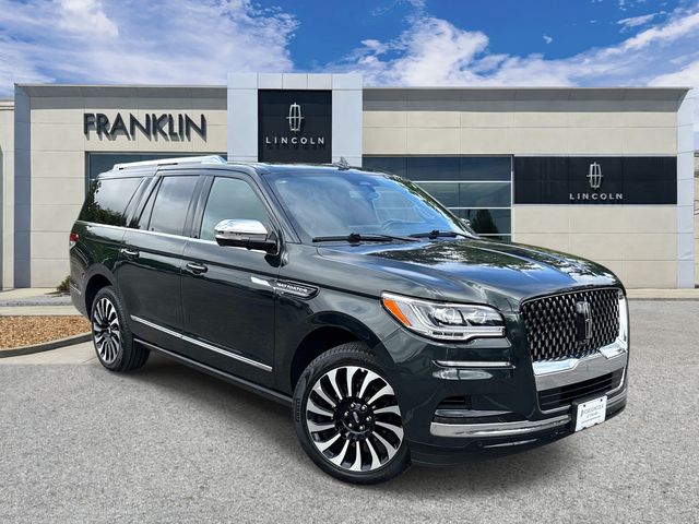 Manhattan Green Metallic Premium Colorant 2024 Lincoln Navigator SUV / Crossover Four-Wheel Drive Automatic