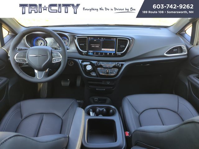 2026 Chrysler Voyager LX photo 11
