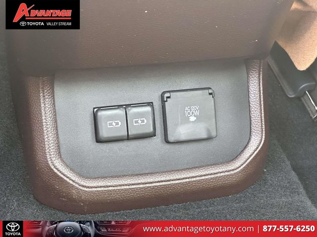 Used 2022 Toyota Highlander SUV