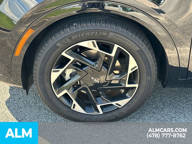 Used 2025 Black Kia SX-Prestige image 12