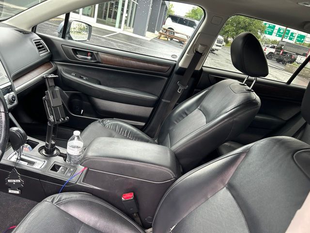 Used 2016 Silver Subaru 2.5i image 21