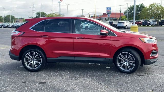 2022 Ford Edge Titanium 9