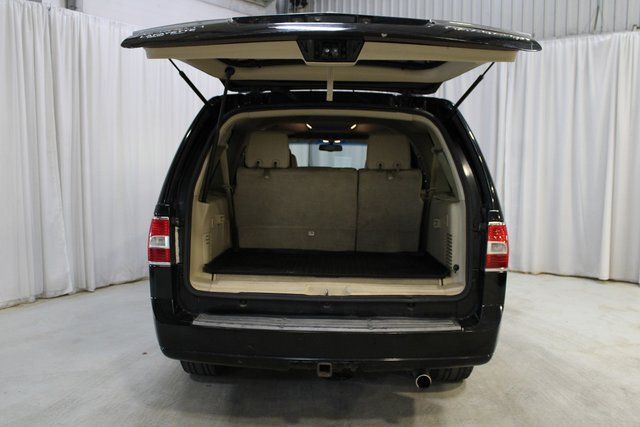 Used 2008 Black Lincoln Base image 7