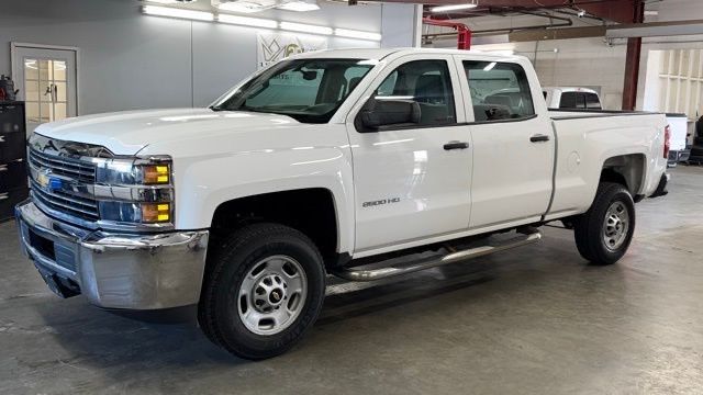 Summit White 2015 Chevrolet Silverado 2500HD Work Truck Crew Cab RWD Pickup Truck 4X2 6-Speed Automatic Overdrive
