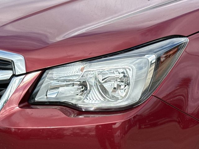 Used 2018 Red Subaru 2.5i Premium image 4