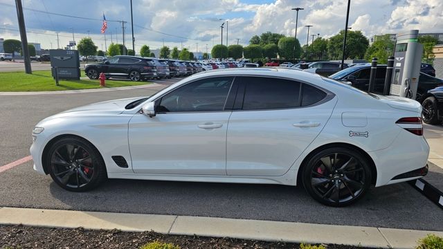 Thumbnail: 2022 Genesis G70 - 2