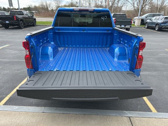 2025 Chevrolet Silverado 1500 LT photo