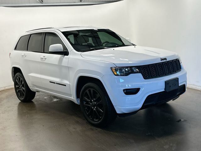 2019 Jeep Grand Cherokee Altitude White at Luther Ford