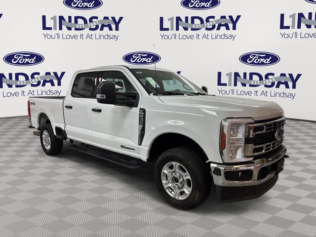 2025 Ford F-250 Super Duty XLT Crew Cab 4WD