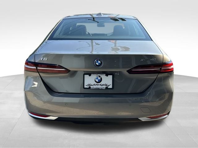 2025 BMW i5 xDrive40 6