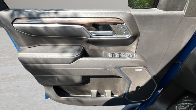 Used 2023 Blue Chevrolet RST image 17