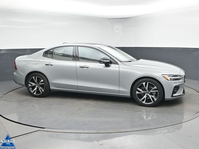 2025 Volvo S60 B5 Plus FWD