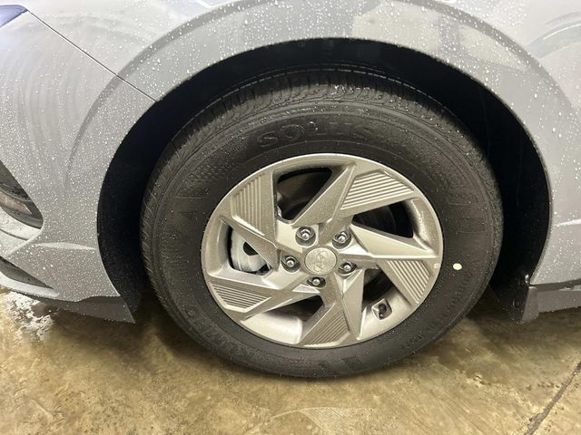 2025 Hyundai Sonata - Image 11