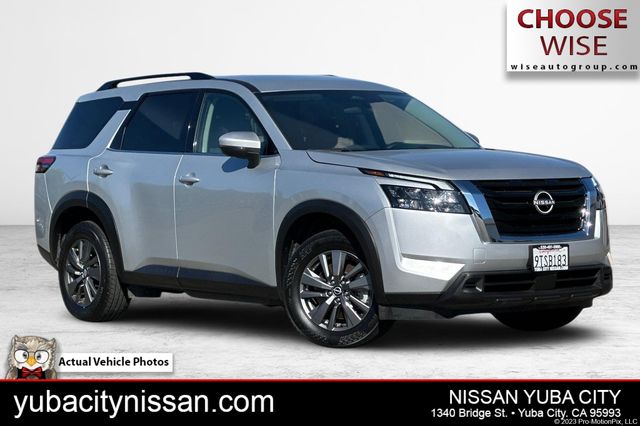 Brilliant Silver Metallic 2025 Nissan Pathfinder SUV / Crossover Front-Wheel Drive 9-Speed Automatic
