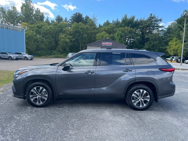 Used 2022 Toyota Highlander Hybrid SUV