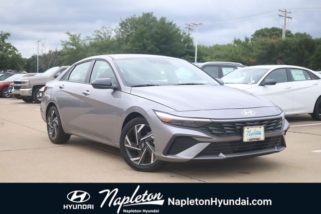 Fluid Metal 2025 Hyundai Elantra Sedan Front-Wheel Drive Continuously Variable Transmission