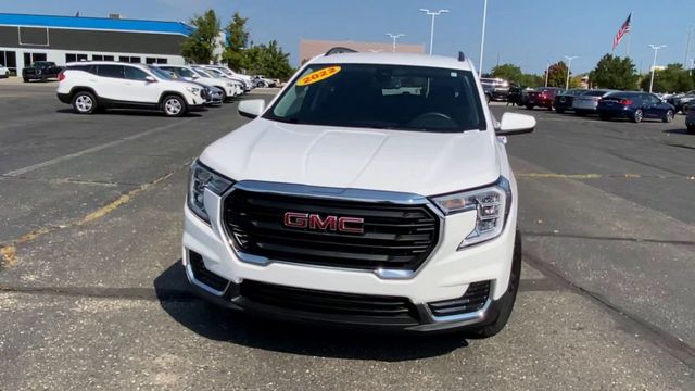 2022 GMC Terrain SLE 3