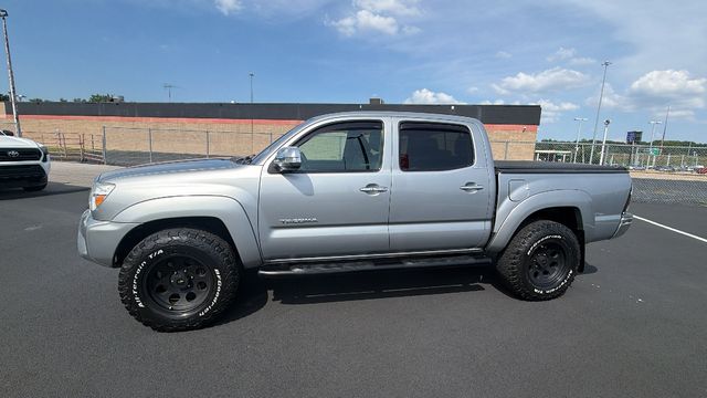 2015 Toyota Tacoma Base - Image 2