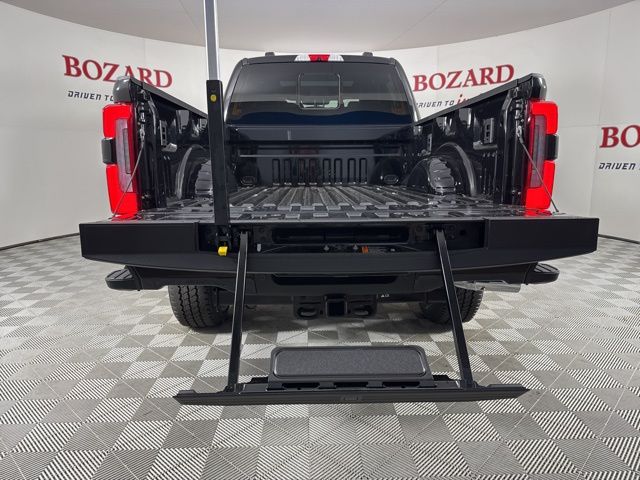 2025 Agate Black Metallic Ford Super Duty F-350 SRW Platinum 4X4 Truck