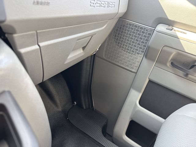 New 2027 White Ford 16FT BOX/LIFTGATE image 26