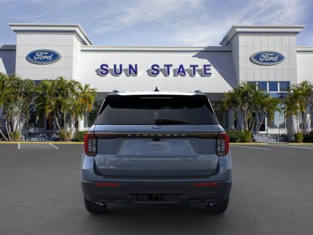 2025 Ford Explorer Active photo
