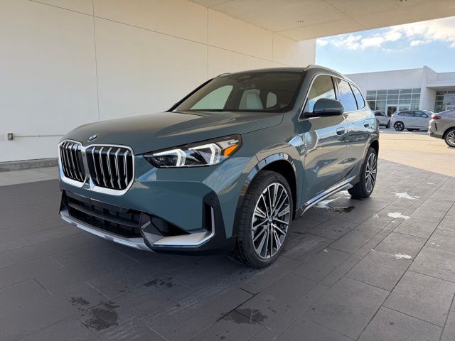 2026 BMW X1 28i's photo