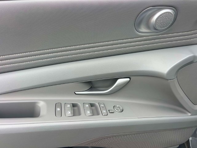 Used 2025 Hyundai Elantra Sedan