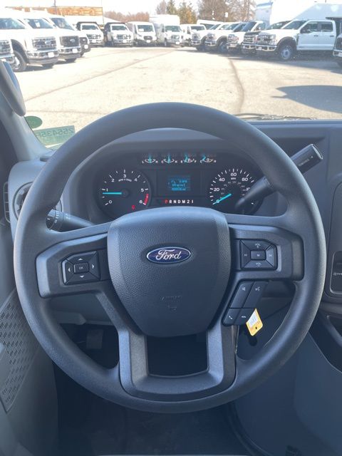 2025 Ford E-Series E-350 SD