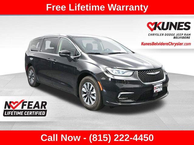 Brilliant Black Crystal Pearlcoat 2023 Chrysler Pacifica Hybrid Touring L FWD Minivan Front-Wheel Drive Continuously Variable Transmission