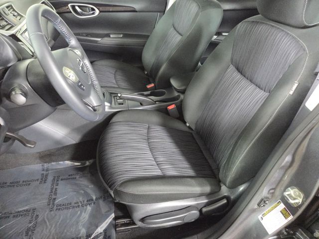 2019 Nissan Sentra SV photo 16