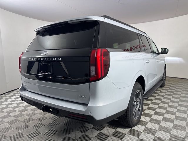 2025 Space Silver Metallic Ford Expedition Max 4X4 SUV