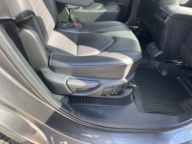 Used 2022 Toyota Highlander Hybrid SUV