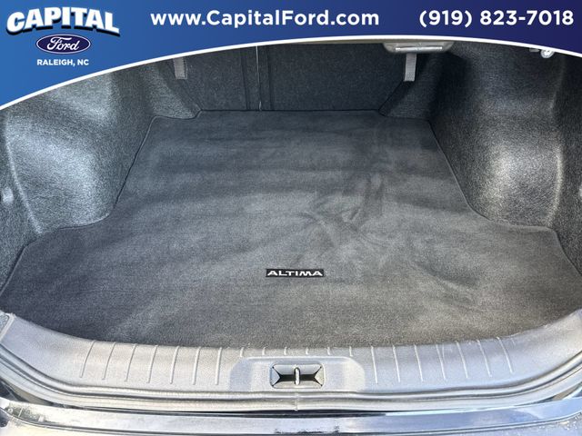 Used 2025 Black Nissan 2.5 SV image 16