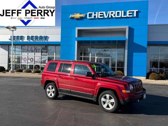 Deep Cherry Red Crystal Pearlcoat 2016 Jeep Patriot Latitude SUV / Crossover Front-Wheel Drive Continuously Variable Transmission