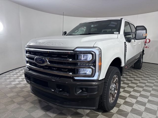2025 Star White Metallic Tri-Coat Ford Super Duty F-250 SRW King Ranch 4X4 Truck