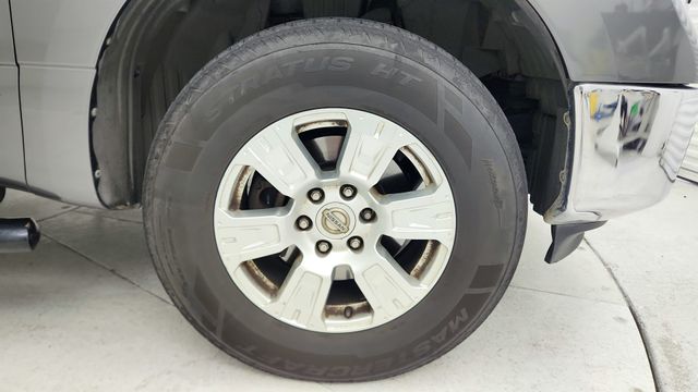 2019 Nissan Titan SV - 8