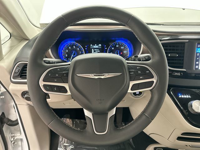 2022 Chrysler Voyager LX White at Phil Fitts Ford